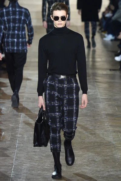 Look 38